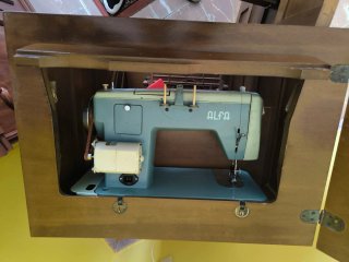 Máquina de coser Alfa Alfamatic 109