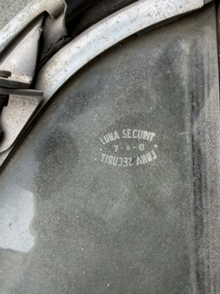 Ventanilla Seat 850