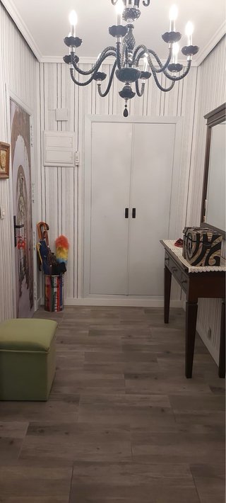 Se vende piso.
