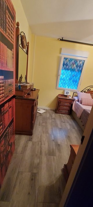 Se vende piso.