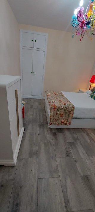 Se vende piso.