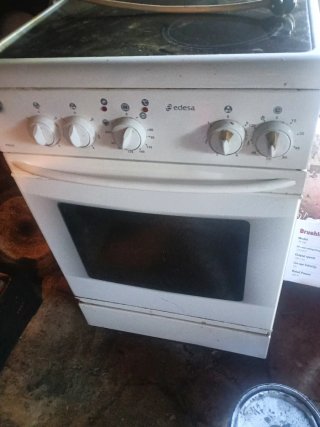 Horno eléctrico y vitrocerámica Edesa