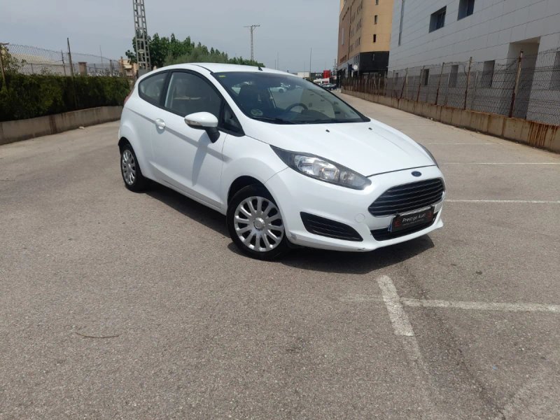 Ford Fiesta 2014 - foto 1