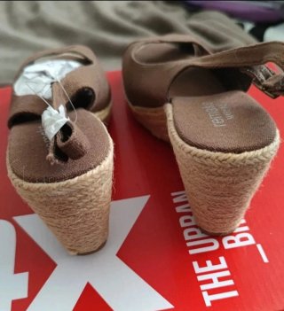 Sandalias Marypaz tacón marrón