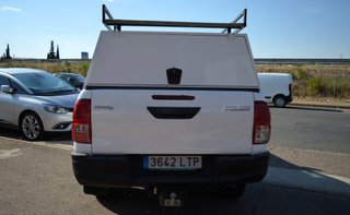 TOYOTA Hilux 2.4 D4D Cabina Doble GX