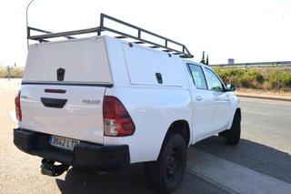 TOYOTA Hilux 2.4 D4D Cabina Doble GX