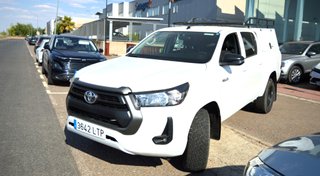 TOYOTA Hilux 2.4 D4D Cabina Doble GX