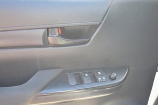 TOYOTA Hilux 2.4 D4D Cabina Doble GX