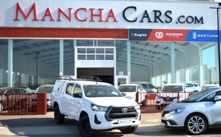 TOYOTA Hilux 2.4 D4D Cabina Doble GX
