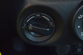 TOYOTA Hilux 2.4 D4D Cabina Doble GX