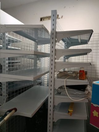 Estanterías metálicas modulares