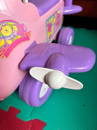Correpasillos avión rosa y morado