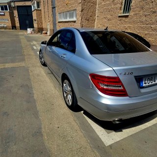 Mercedes-Benz c 220 2011