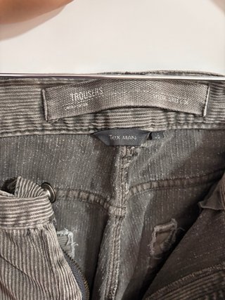 Pantalón de pana gris