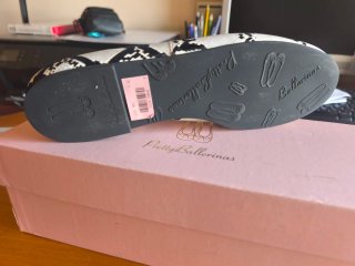 Zapatos planos serpiente con lazo amarillo nuevos