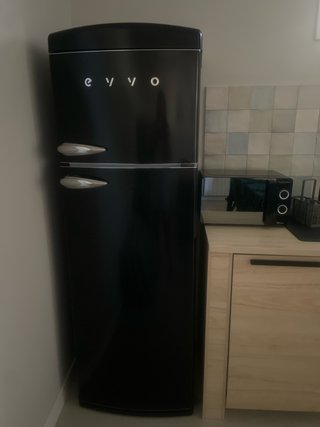 Nevera Evvo Negra Estilo Retro