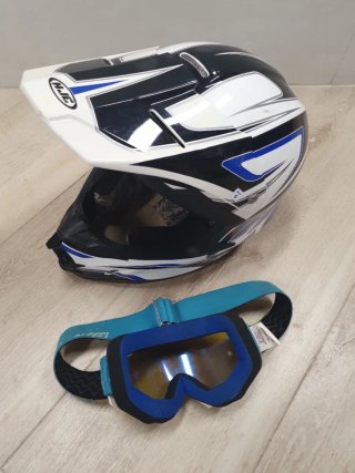 Casco de Enduro HJC con Gafas