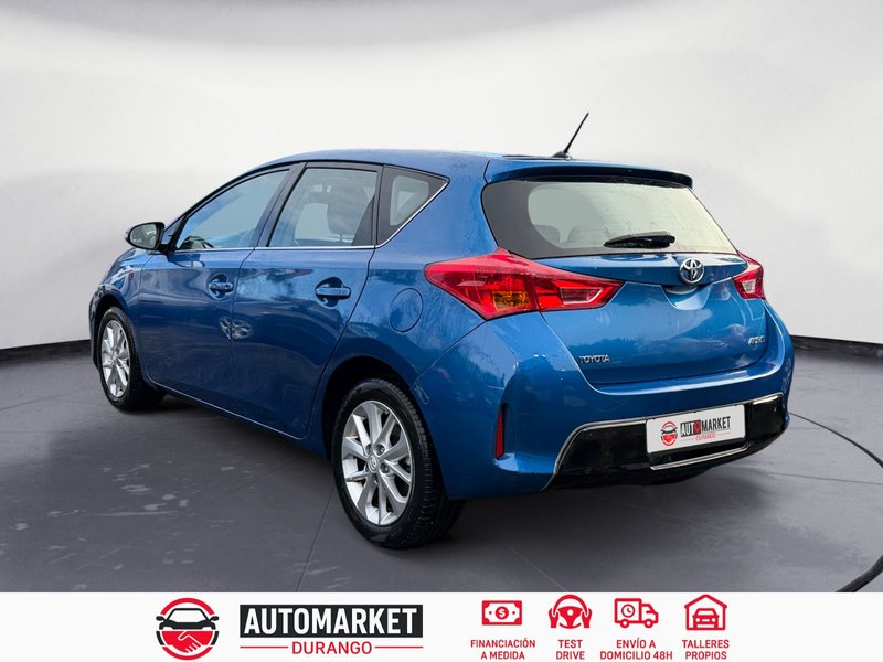 Toyota Auris 2015, foto 3