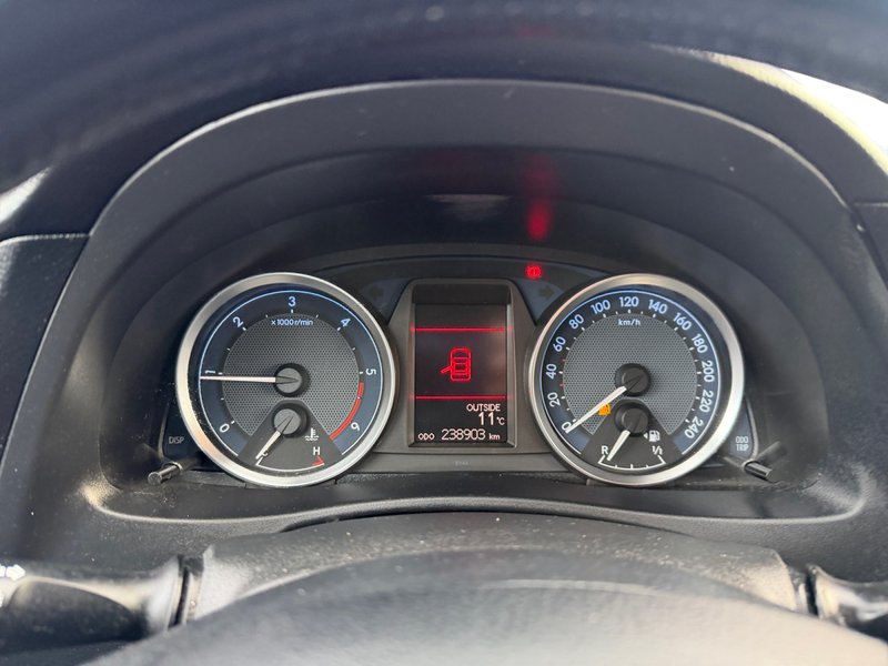 Toyota Auris 2015, foto 8