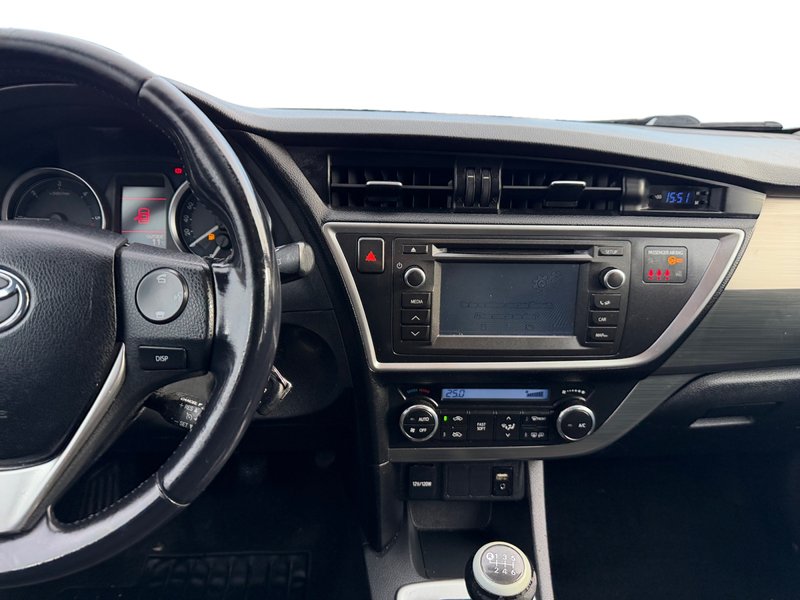 Toyota Auris 2015, foto 9