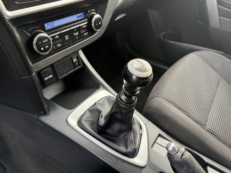 Toyota Auris 2015, foto 13