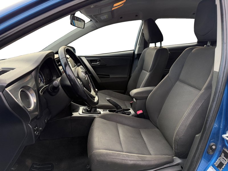 Toyota Auris 2015, foto 12