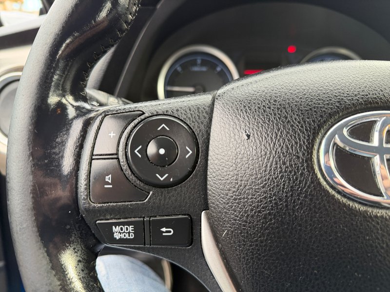 Toyota Auris 2015, foto 19