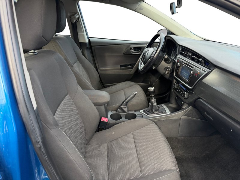 Toyota Auris 2015, foto 24
