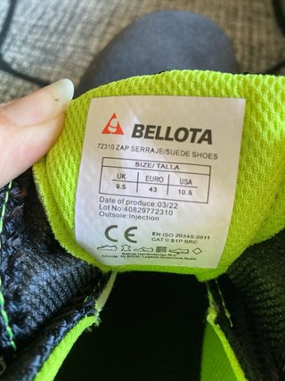 Zapatos de seguridad Bellota grises y verdes