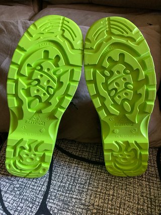 Zapatos de seguridad Bellota grises y verdes