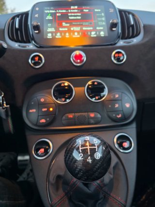 Abarth 695 esseesse "collectors edition"