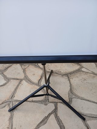 Pantalla Proyector Enrollable Trípode