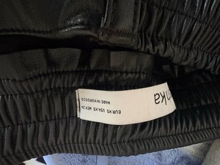 Pantalones Cargo Cuero Bershka Negros