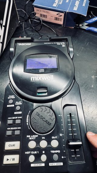 Reproductor CD/MP3 Tascam CD-DJ1