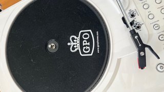 Tocadiscos GPO Retro Blanco: Vinilo, CD, Radio