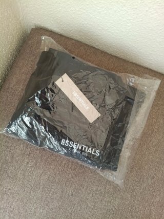 Pantalón corto ESSENTIALS negro