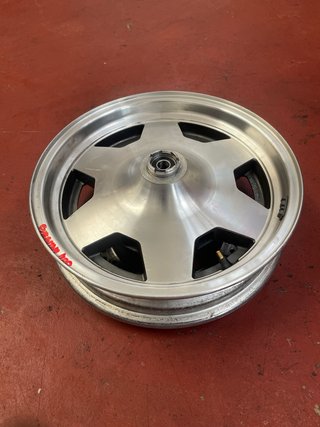 Llanta Delantera Suzuki Burgman 400