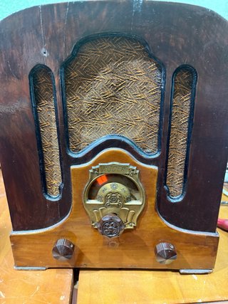 Radio Antigua Valvulas Doger Capilla