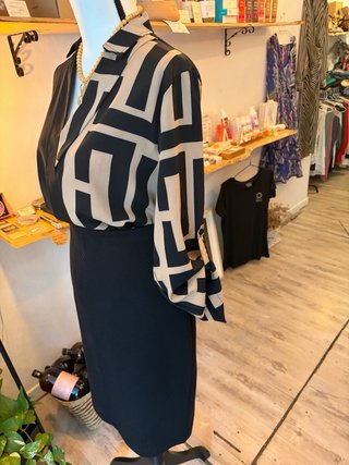 Blusa Talla L Beige y Negro