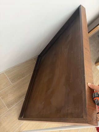 Mesa cuadrada de madera