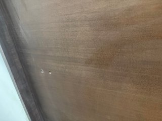Mesa cuadrada de madera