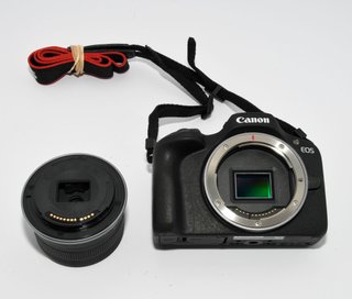 CAMARA MIRRORLESS CANON EOS R100 + 18-45MM