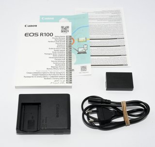 CAMARA MIRRORLESS CANON EOS R100 + 18-45MM