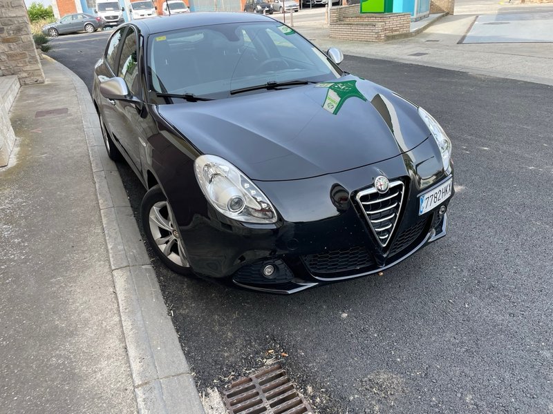 Alfa Romeo Giulietta 🟡B - foto 1