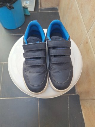 Zapatillas Adidas niño negras y azules