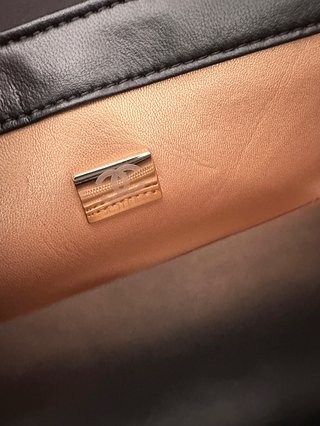 Chanel Oro negro