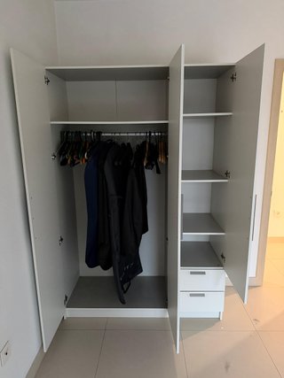 Armario Ikea 3 puertas 2 cajones