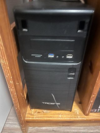PC Sobremesa + Pantalla, Ratón y Teclado
