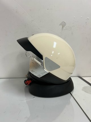 Casco Jet Scorpion EXO-100.
