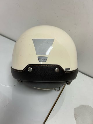 Casco Jet Scorpion EXO-100.